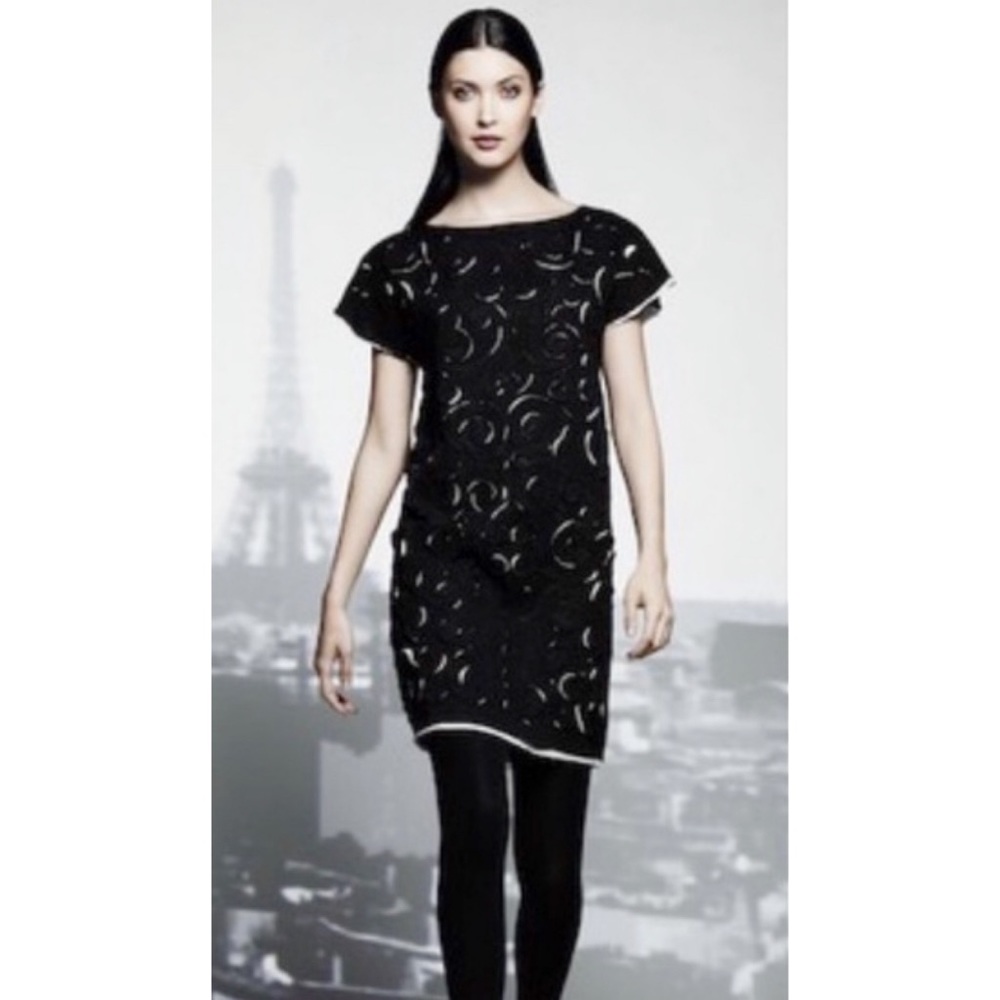 NWT💁🏻Black Swirl Shift Dress